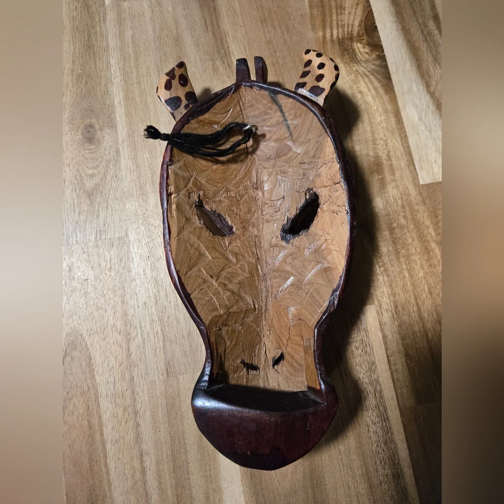Unbranded vintage hand
